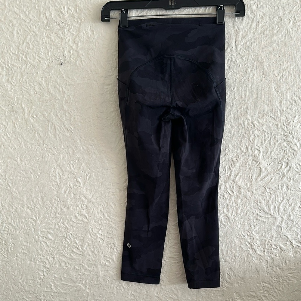 Lululemon Swift Speed High-Rise Crop 21” Heritage 365 Camo Deep Coal Leggings 0 - Picture 9 of 16